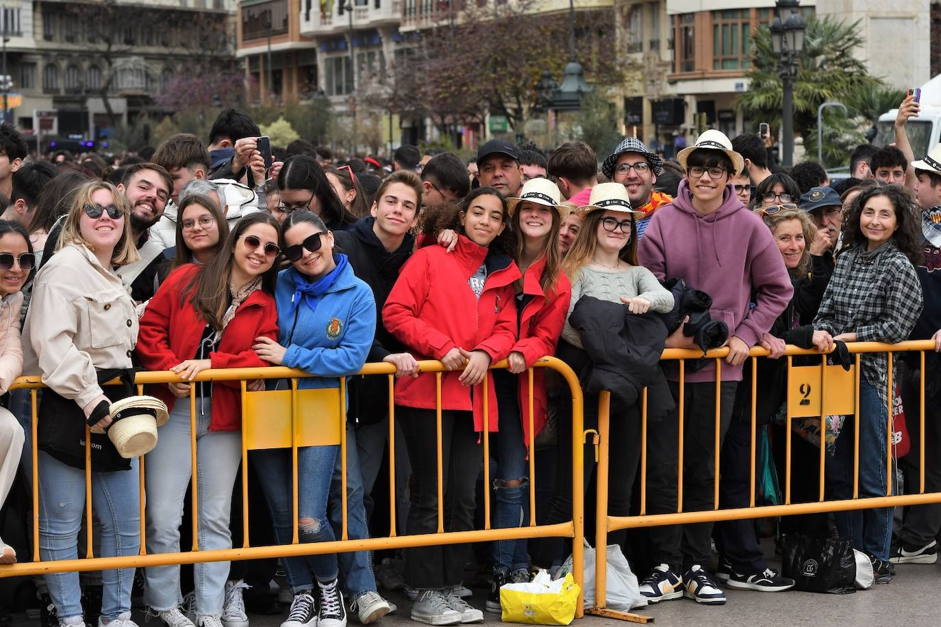 Búscate en la mascletà de este viernes 8 de marzo