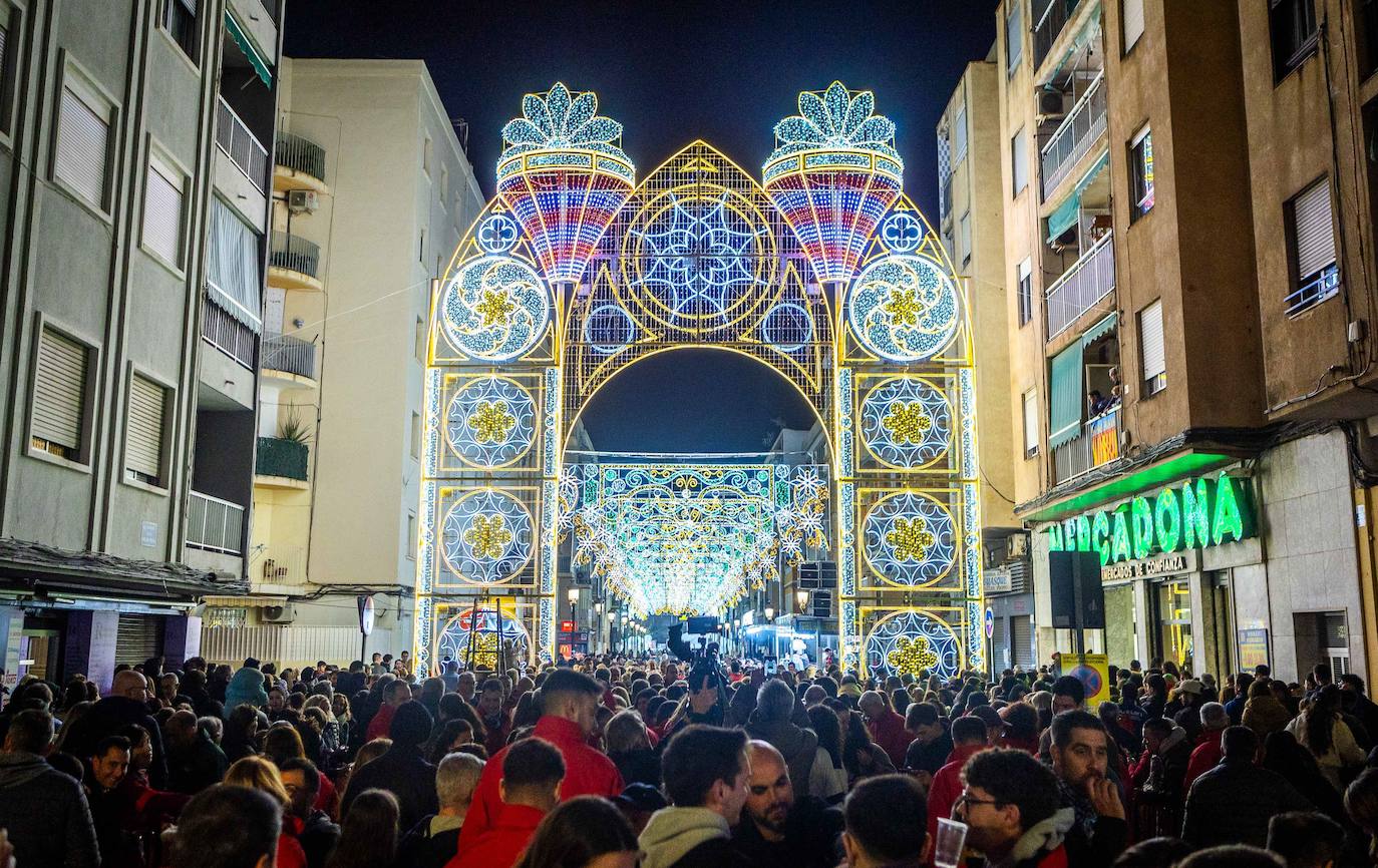 Encendido de luces de la Falla Malvarrosa Ponz-Cavite