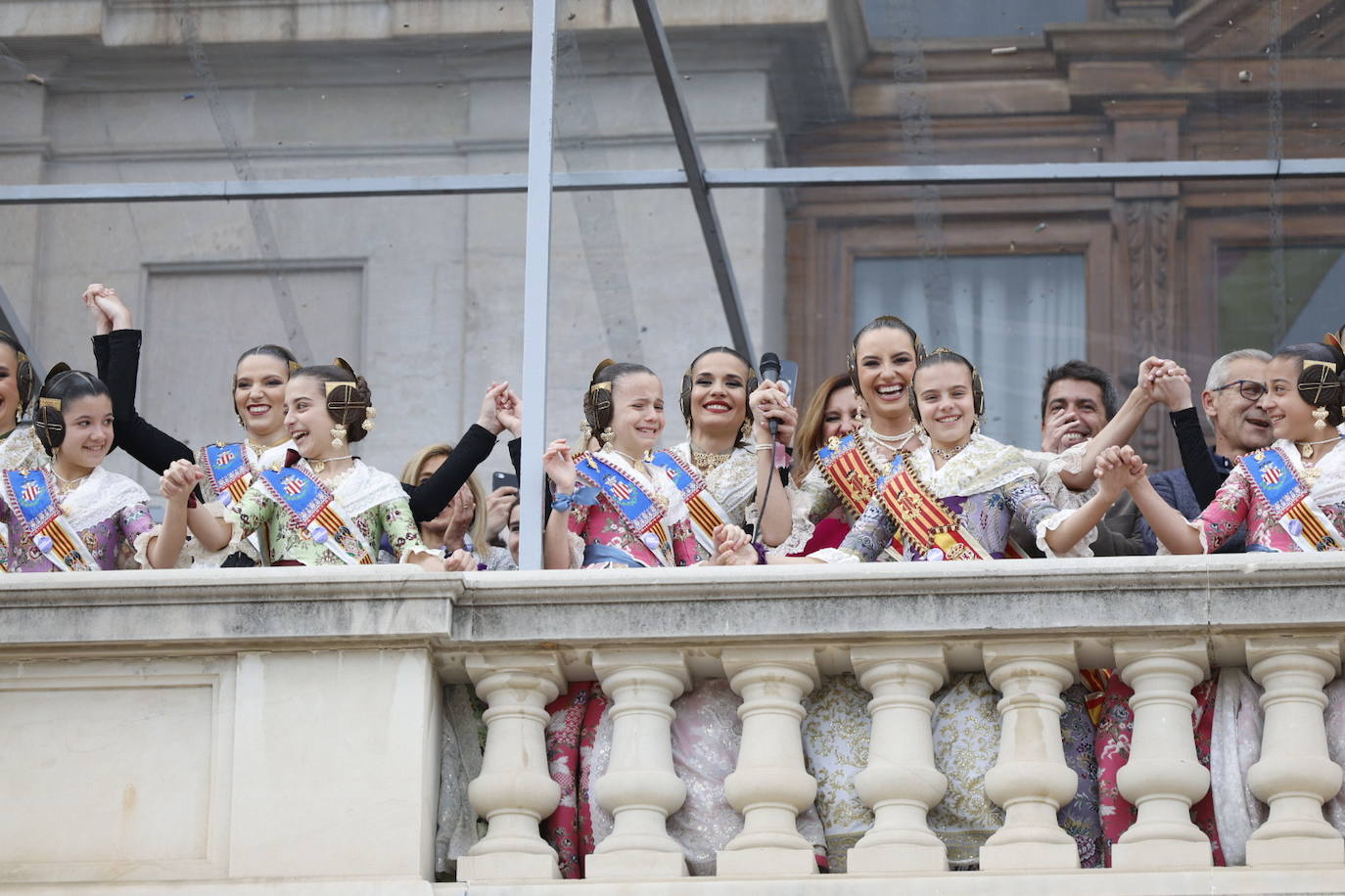 Fotos de la mascletà del 8-M disparada por Reyes Martí en Valencia en Fallas