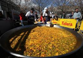 Paella solidaria a beneficio de las víctimas del incendio de Campanar