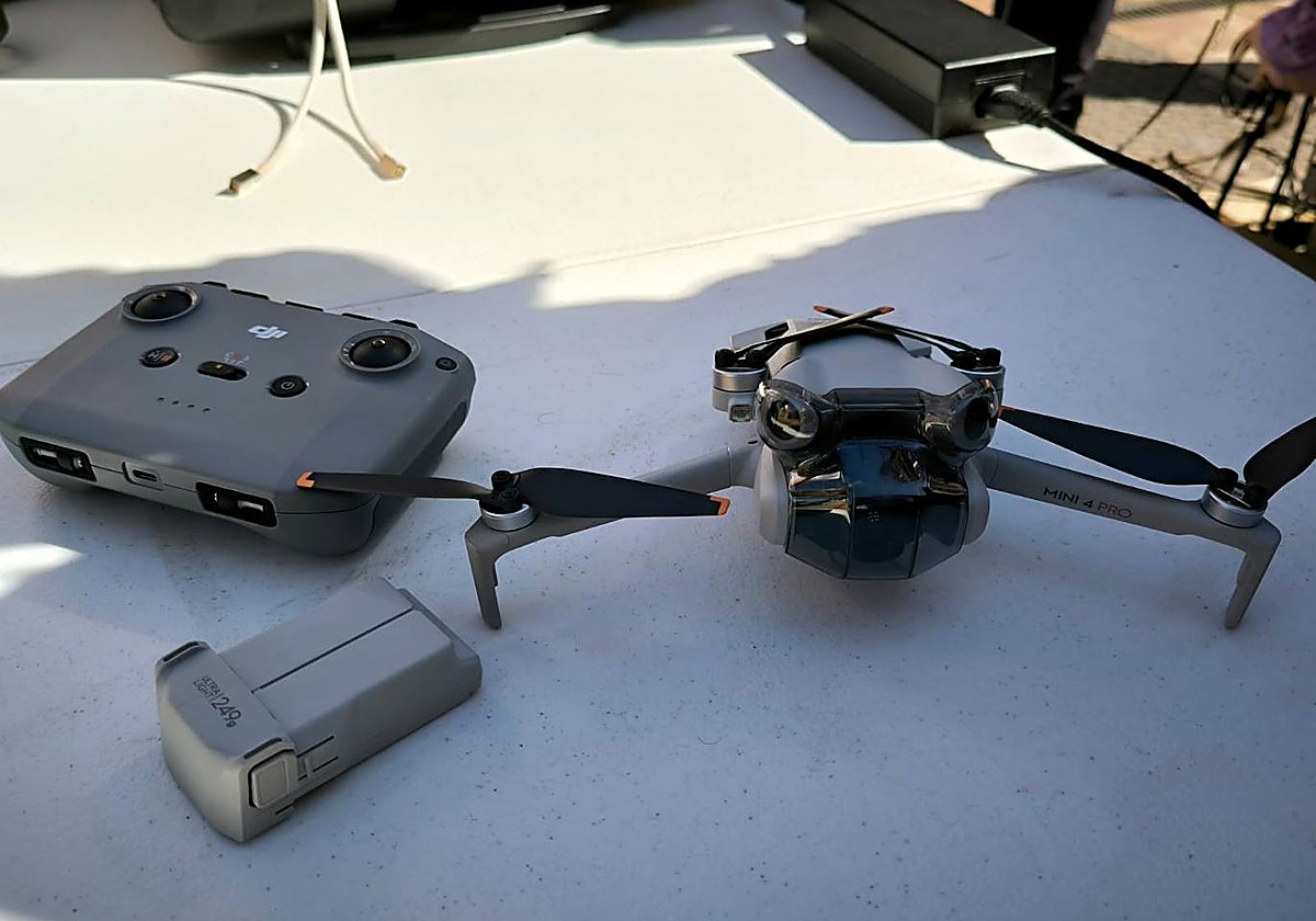 Equipo intervenido este lunes por la Unidad de Drones de la Policía Local.
