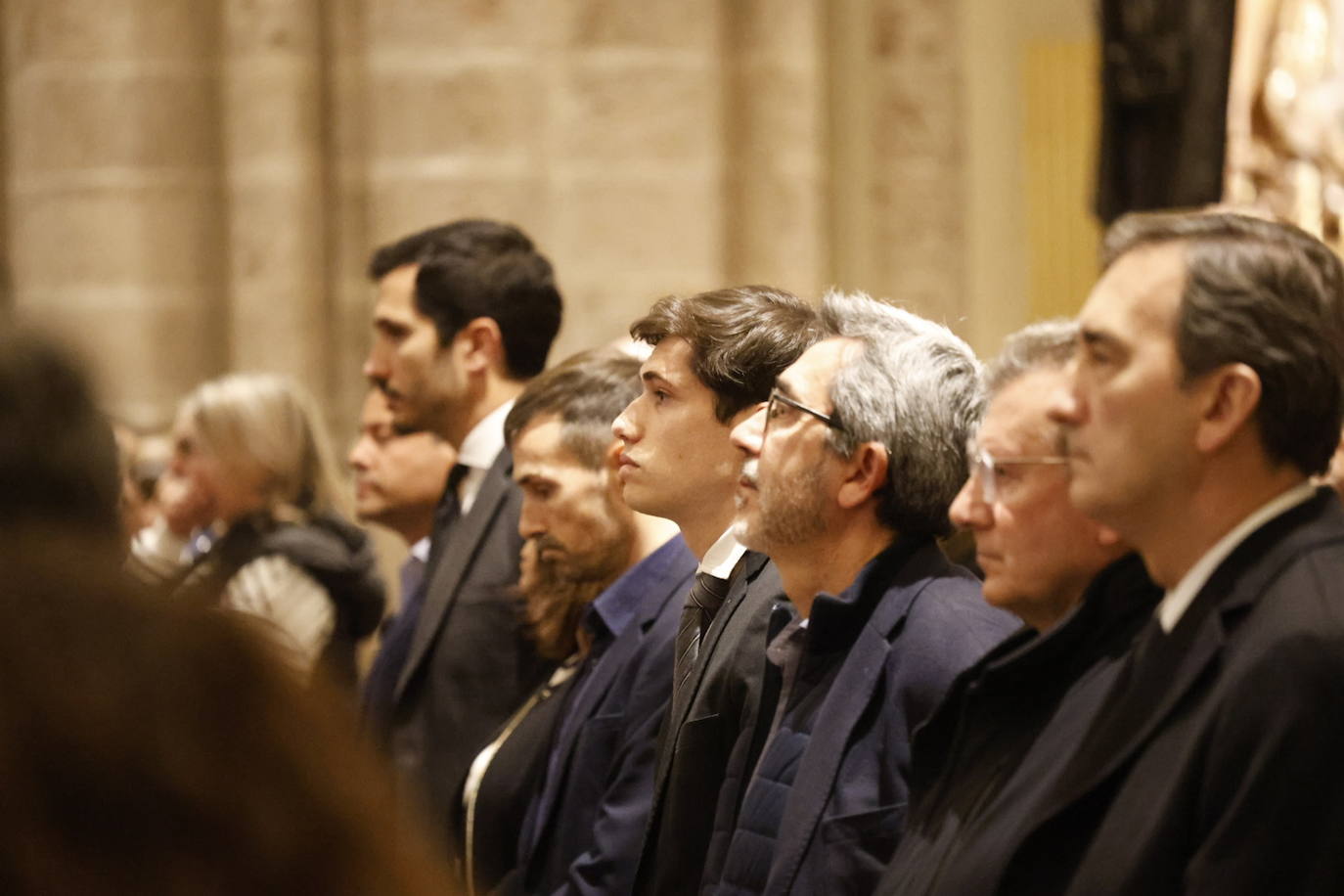 Valencia celebra una misa por las víctimas del incendio de Campanar