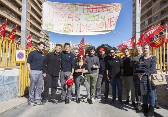 Protesta de los trabajadores de la ITV de Campanar.