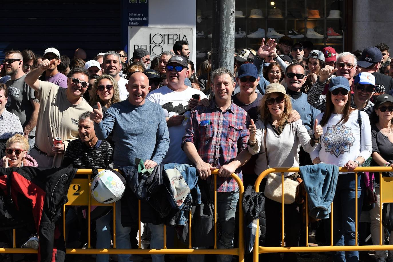 Búscate en la mascletà de hoy martes 12 de marzo