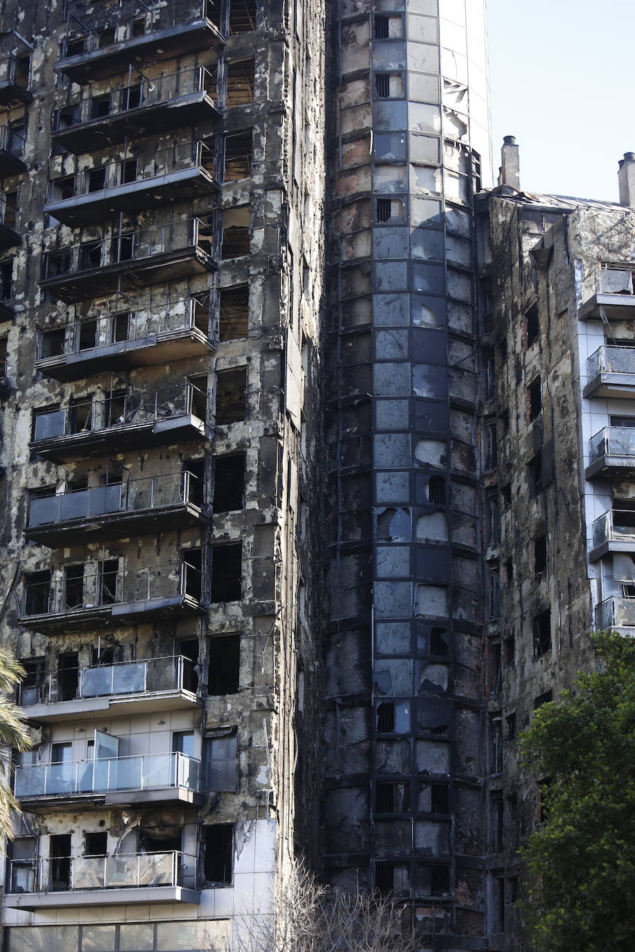 «El juez cierra el caso sin explicar a las familias el porqué del incendio ni si se podría haber evitado»