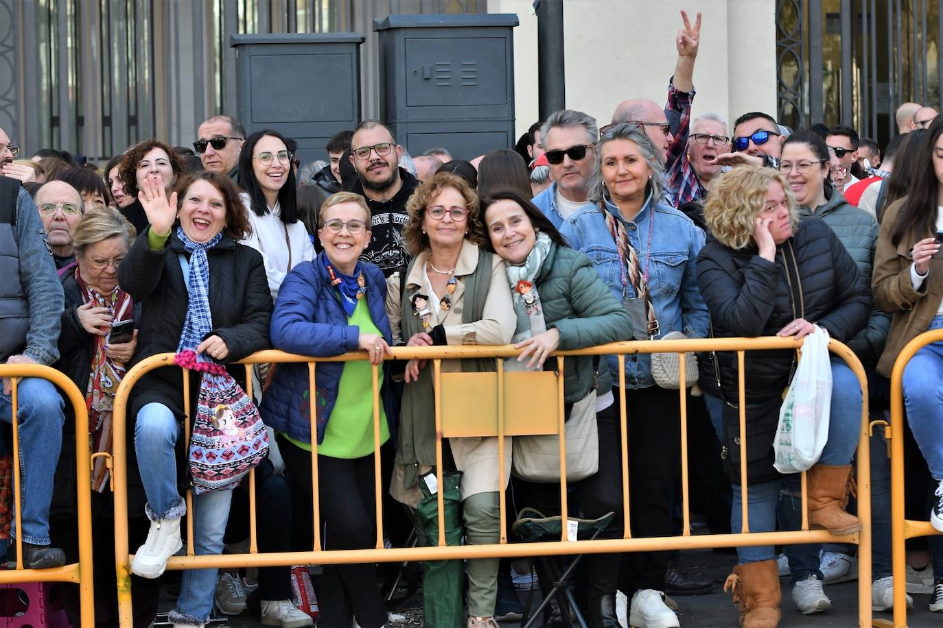 Búscate en la mascletà de hoy miércoles 13 de marzo