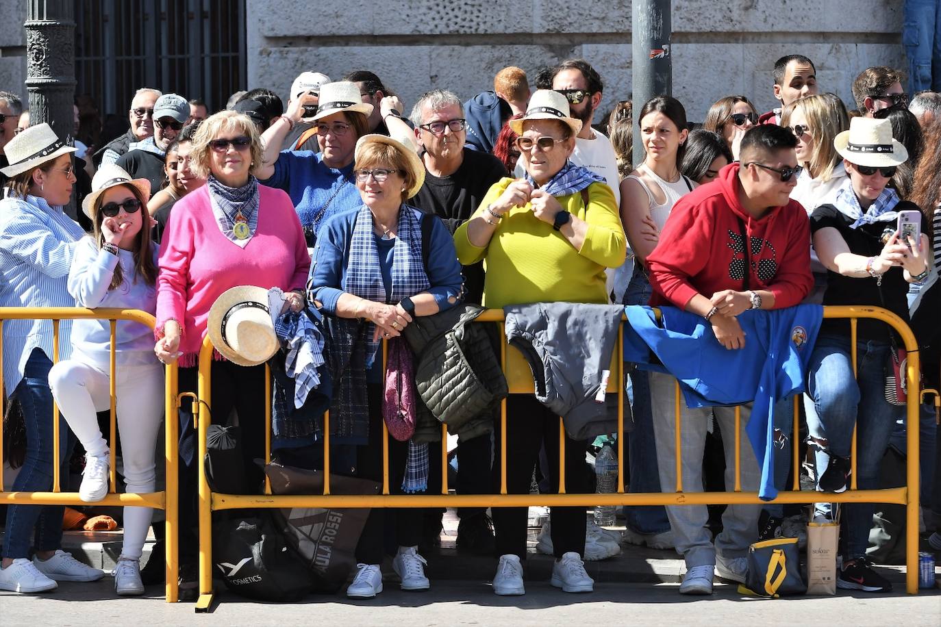 Búscate en la mascletà de hoy miércoles 13 de marzo