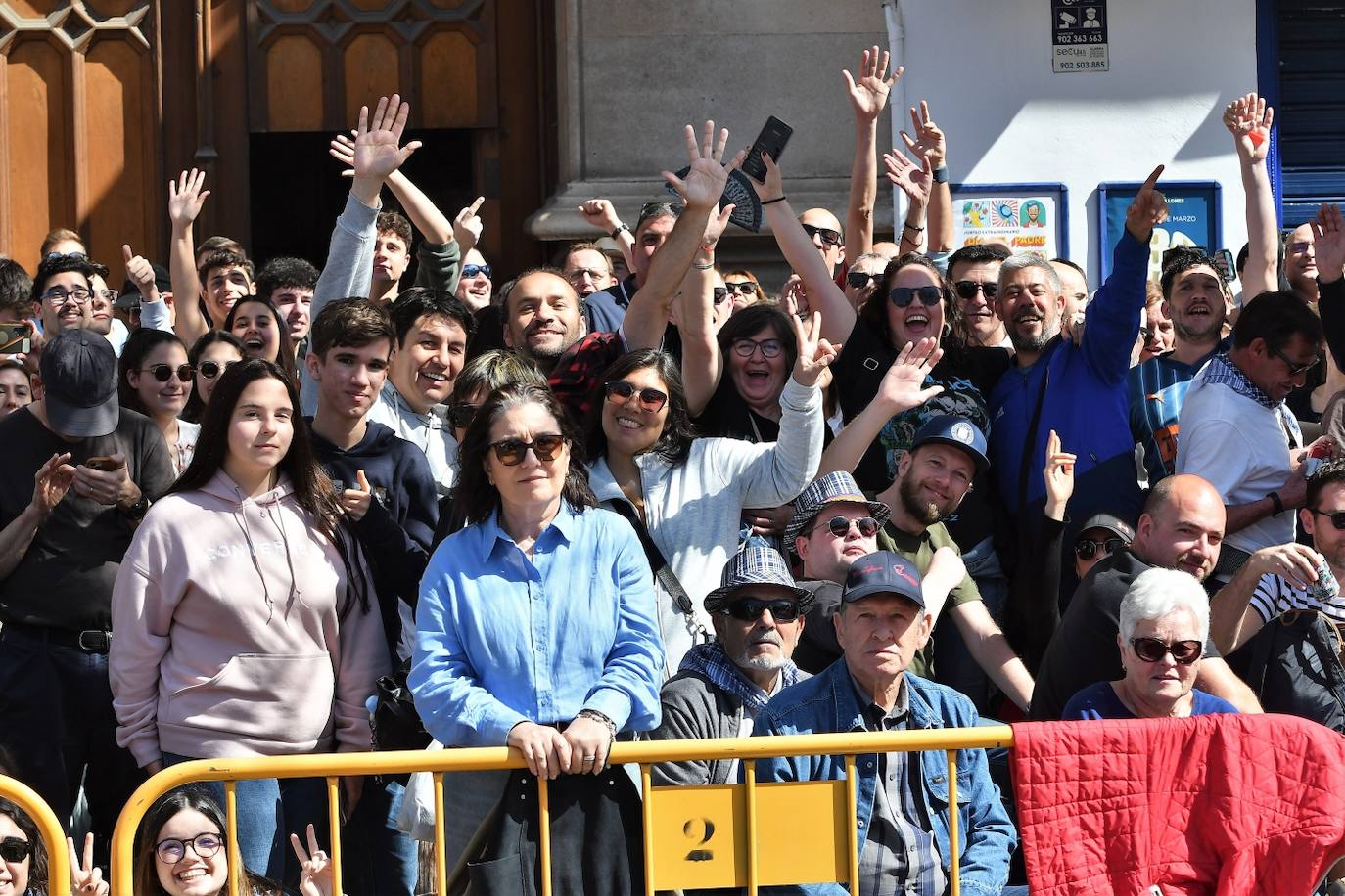 Búscate en la mascletà de hoy miércoles 13 de marzo