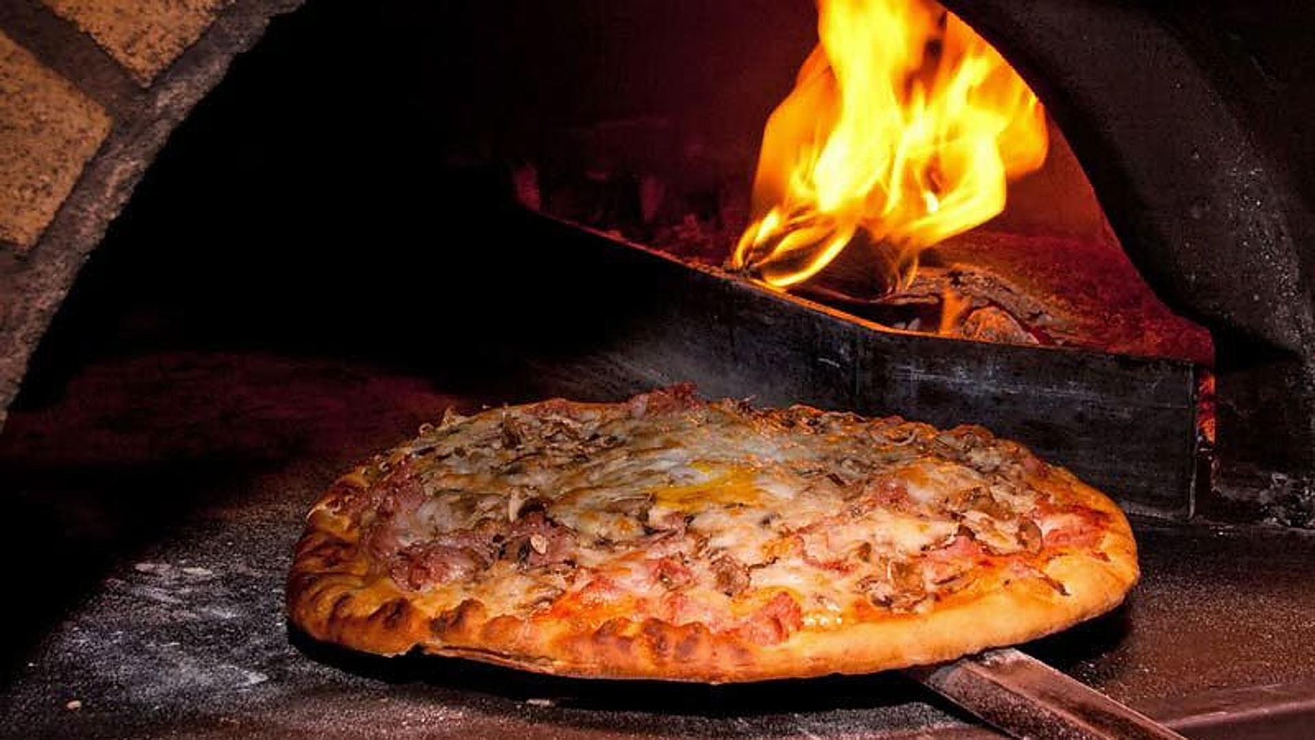 Mejores pizzerías Valencia | a pequeña pizzería de Rocafort que compite ...