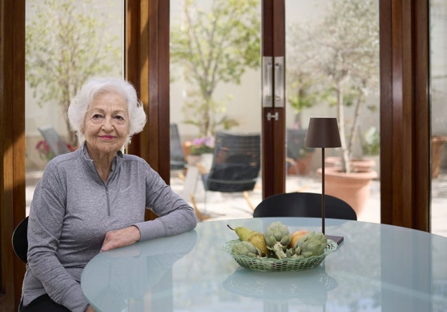 Alcachofas y fruta, indispensables para Ana, gran seguidora de la dieta mediterránea y la cocina casera.