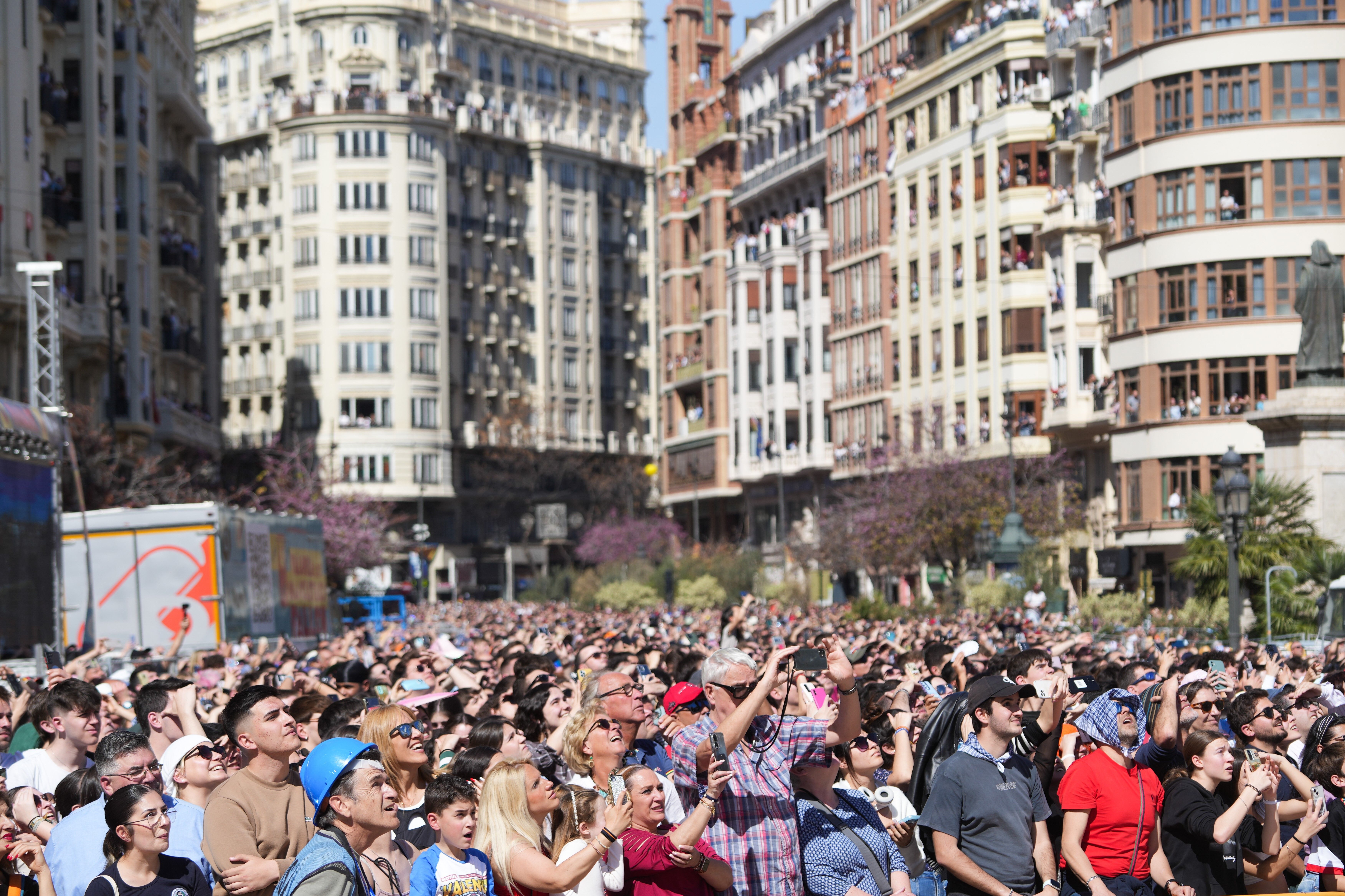 Búscate en la mascletà de este viernes 15 de marzo