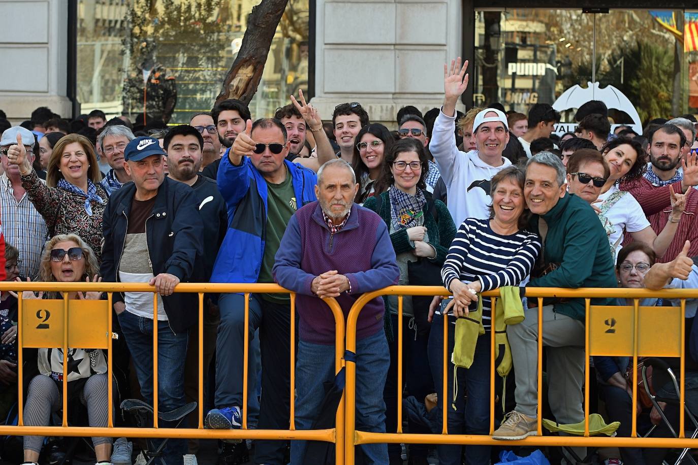 Búscate en la mascletà de este viernes 15 de marzo