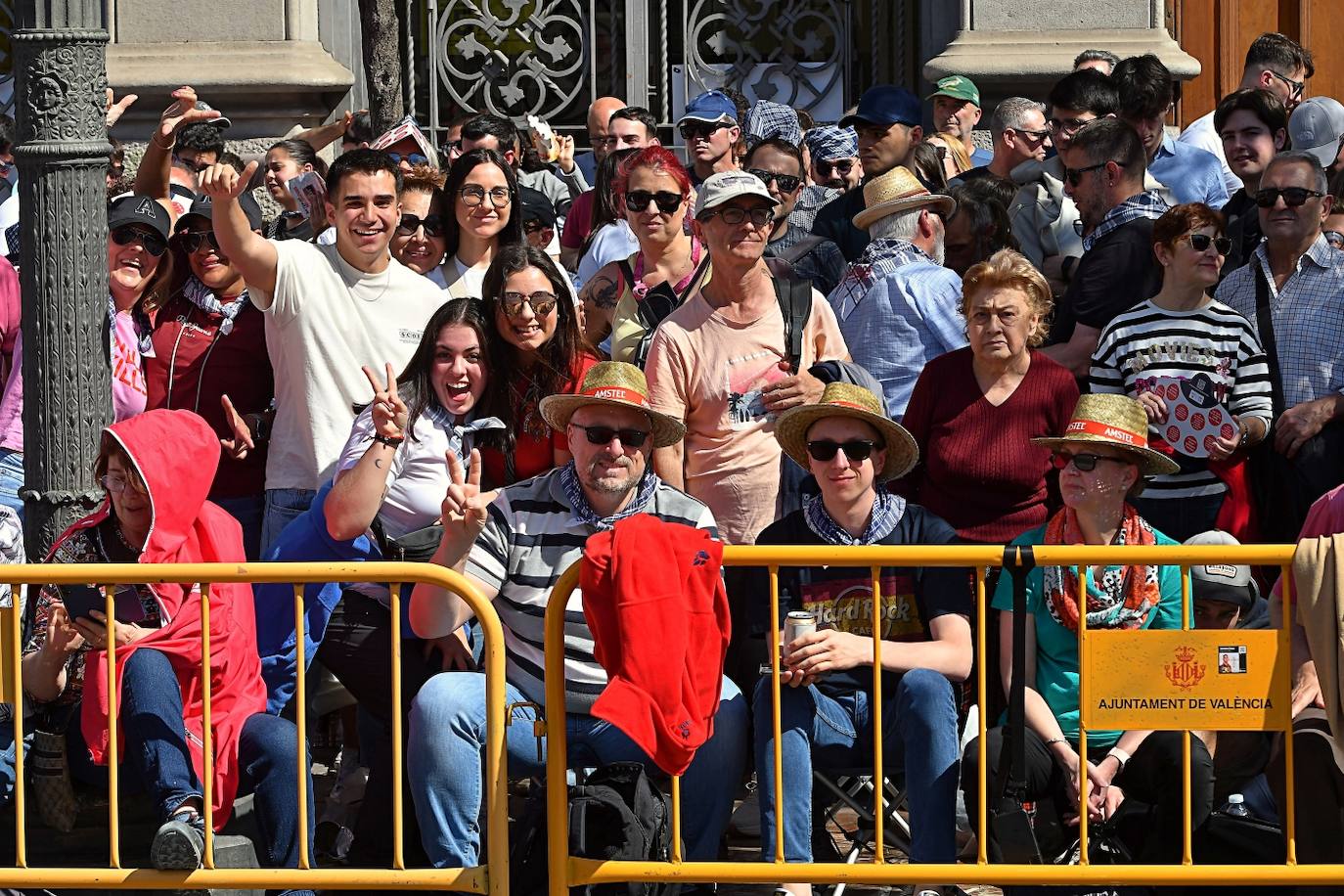 Búscate en la mascletà de este viernes 15 de marzo