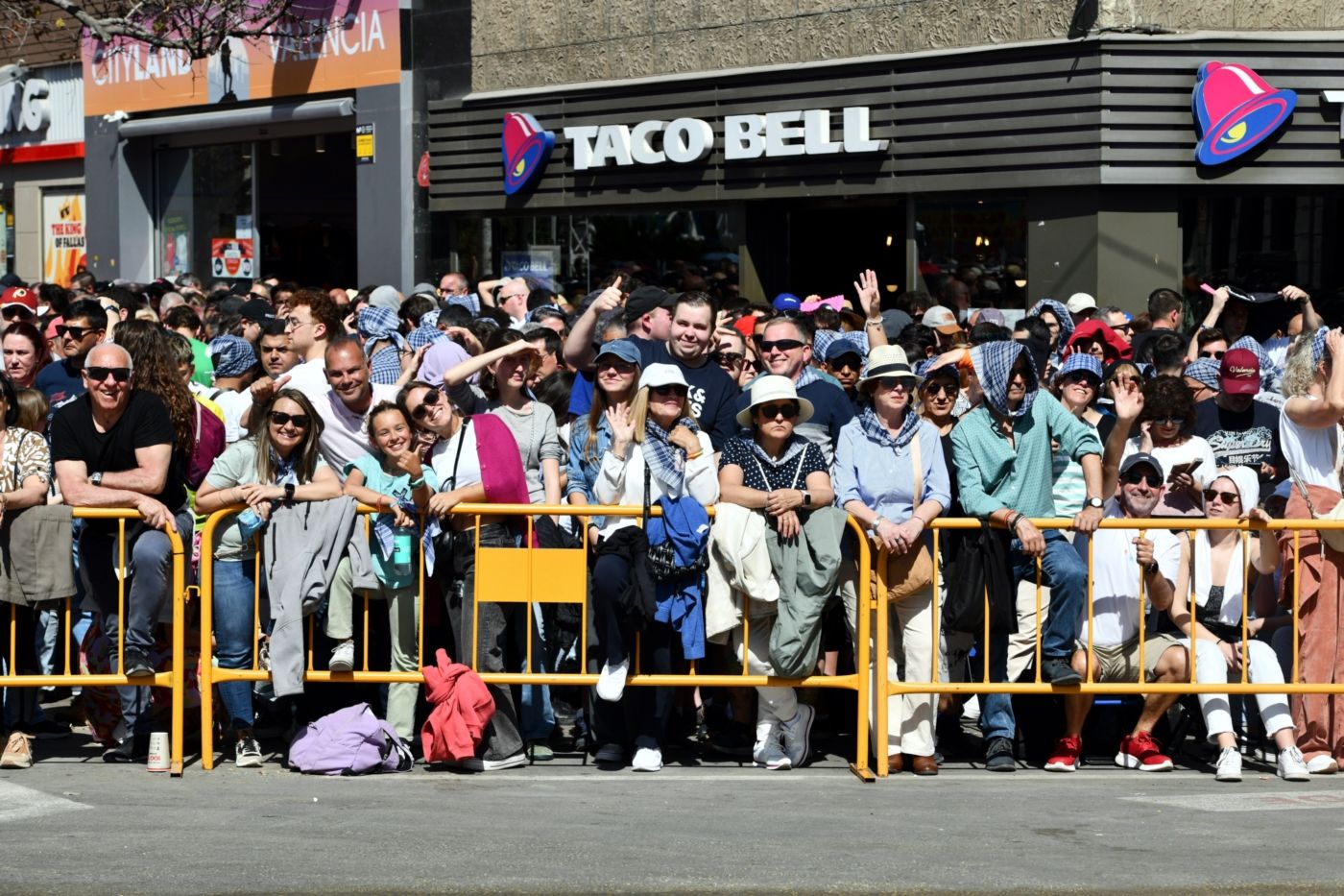 Búscate en la mascletà de hoy, sábado 16 de marzo