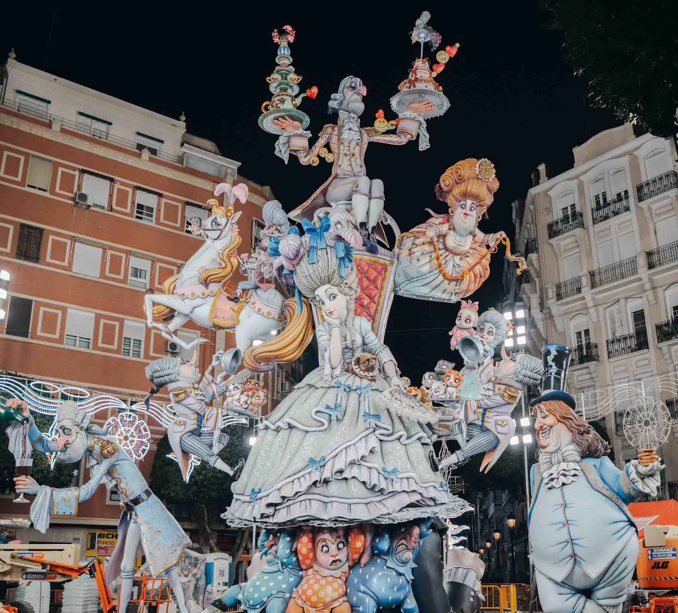 Fotos: así es la falla de Sueca-Literato Azorín en 2024