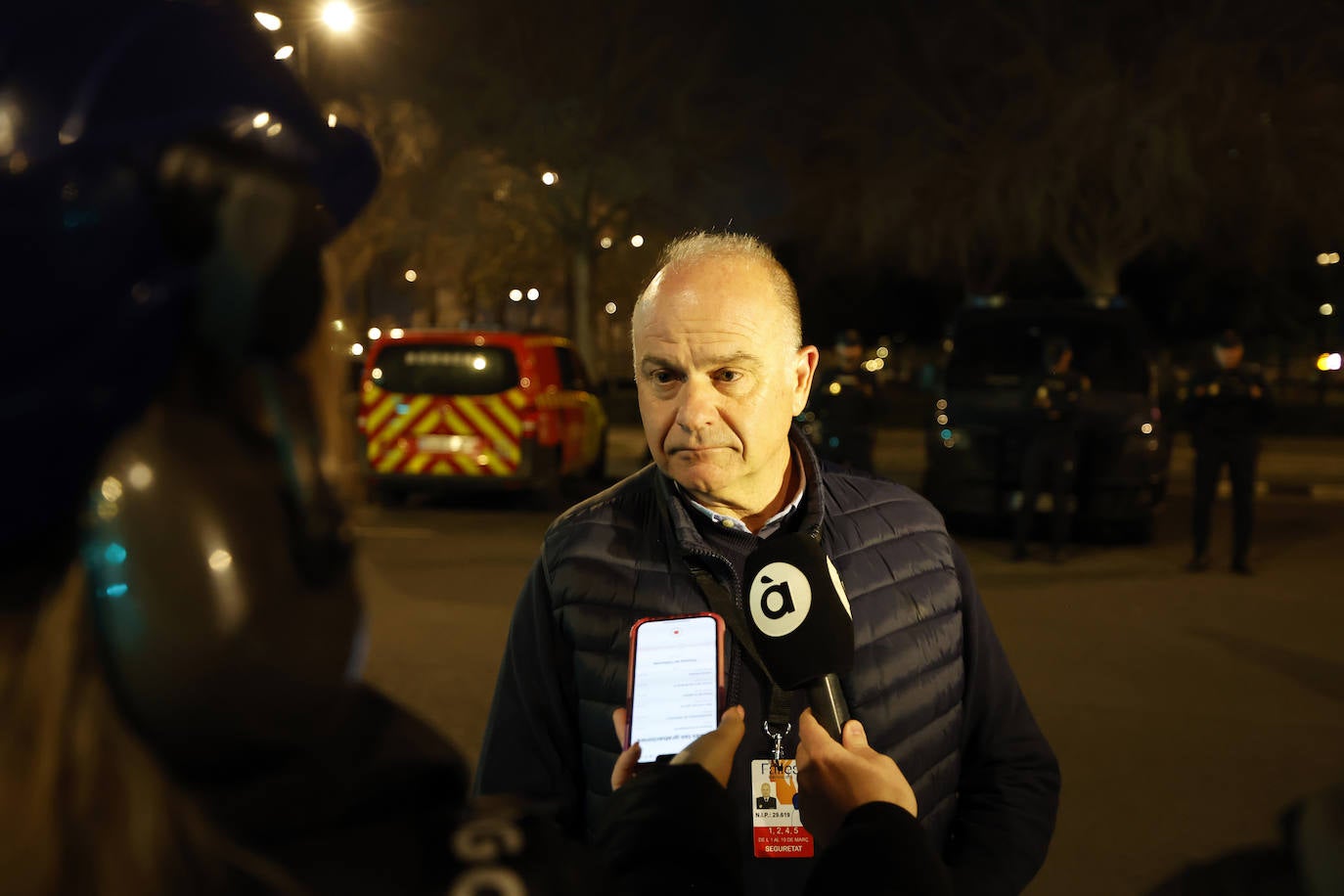 Una noche de patrulla con la Policía Local de Valencia durante las Fallas