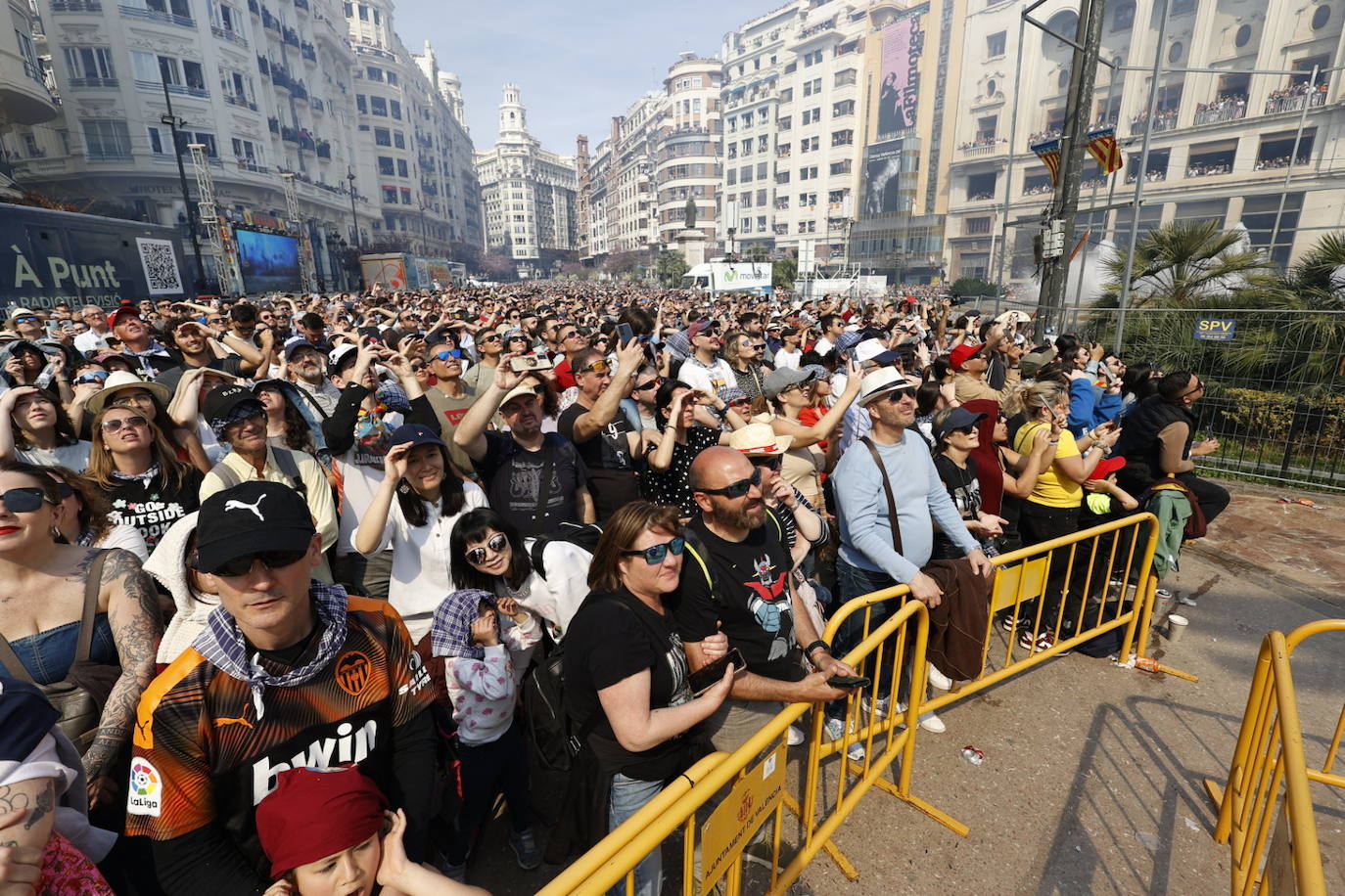 Fotos de la mascletà del 17 de marzo: Pirotecnia Caballer FX