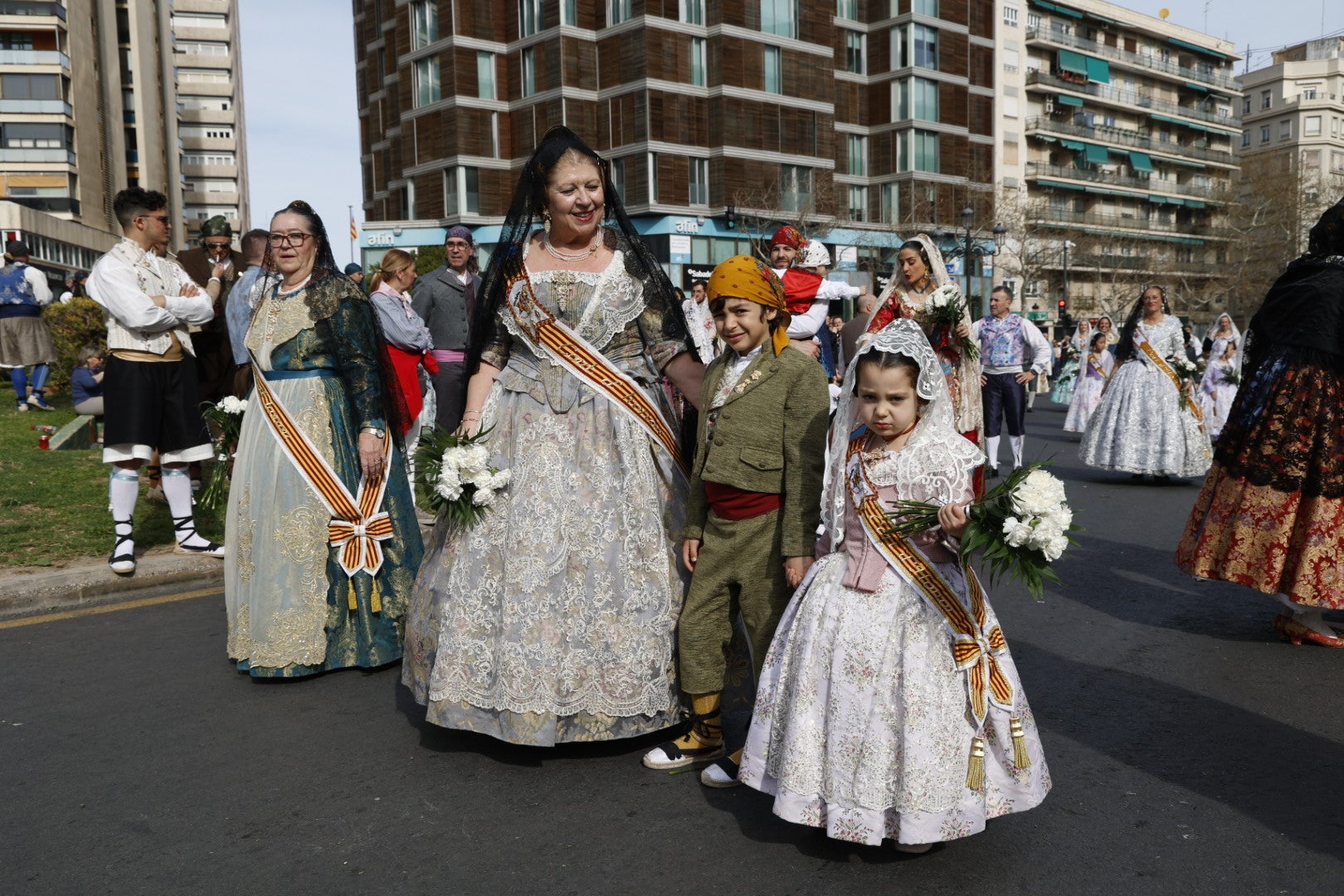 Búscate en la Ofrenda de las Fallas 2024: domingo 17 de marzo