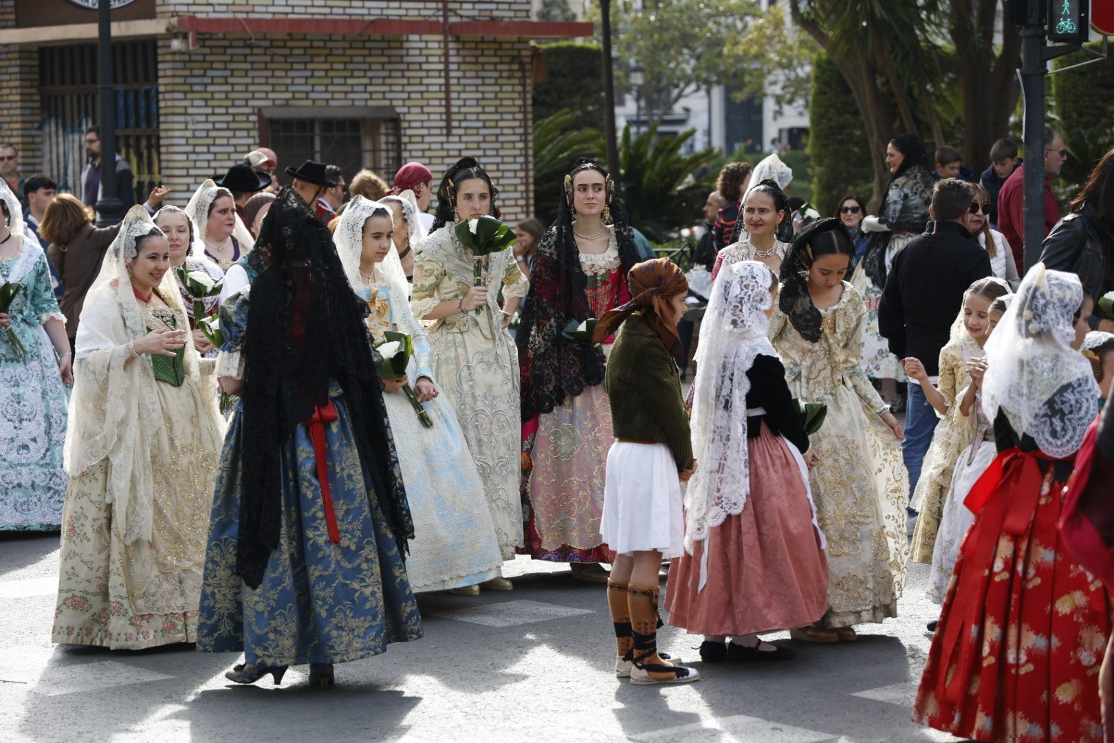 Búscate en la Ofrenda de las Fallas 2024: domingo 17 de marzo