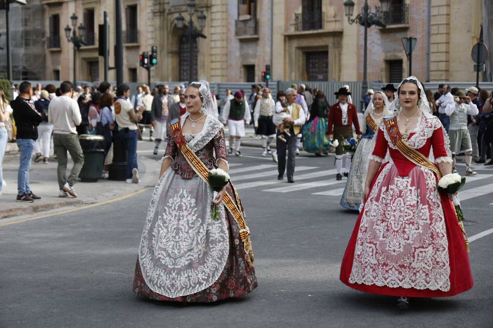 Búscate en la Ofrenda de las Fallas 2024: domingo 17 de marzo