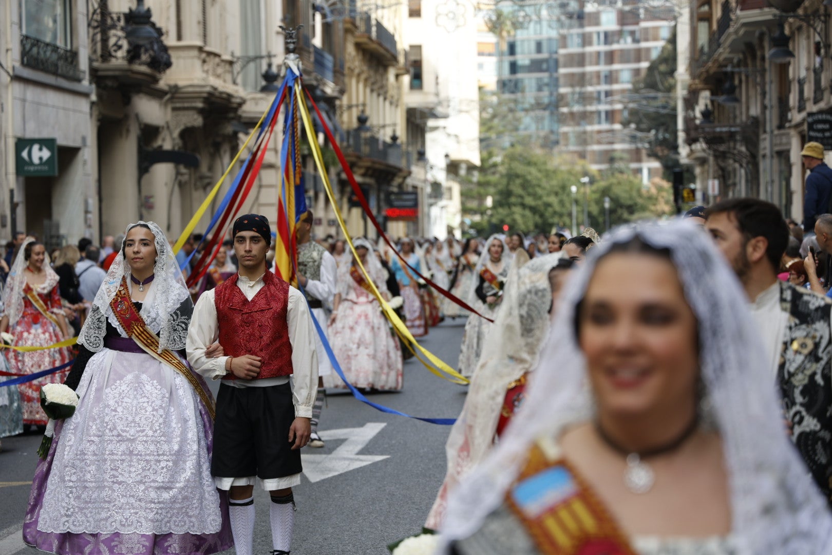 Búscate en la Ofrenda de las Fallas 2024: domingo 17 de marzo