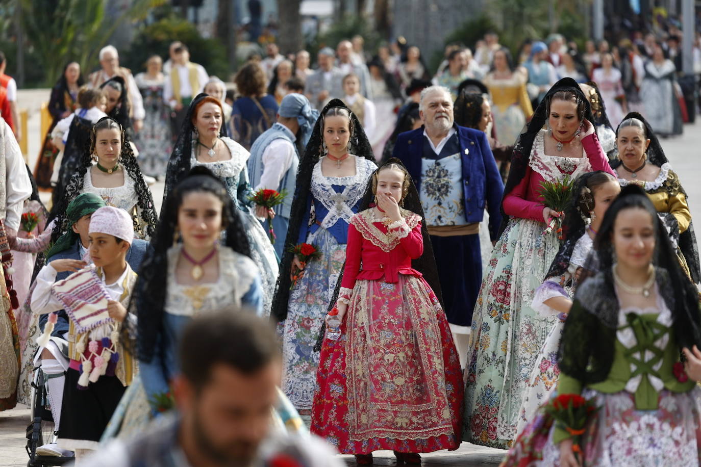 Búscate en la Ofrenda de las Fallas 2024: domingo 17 de marzo