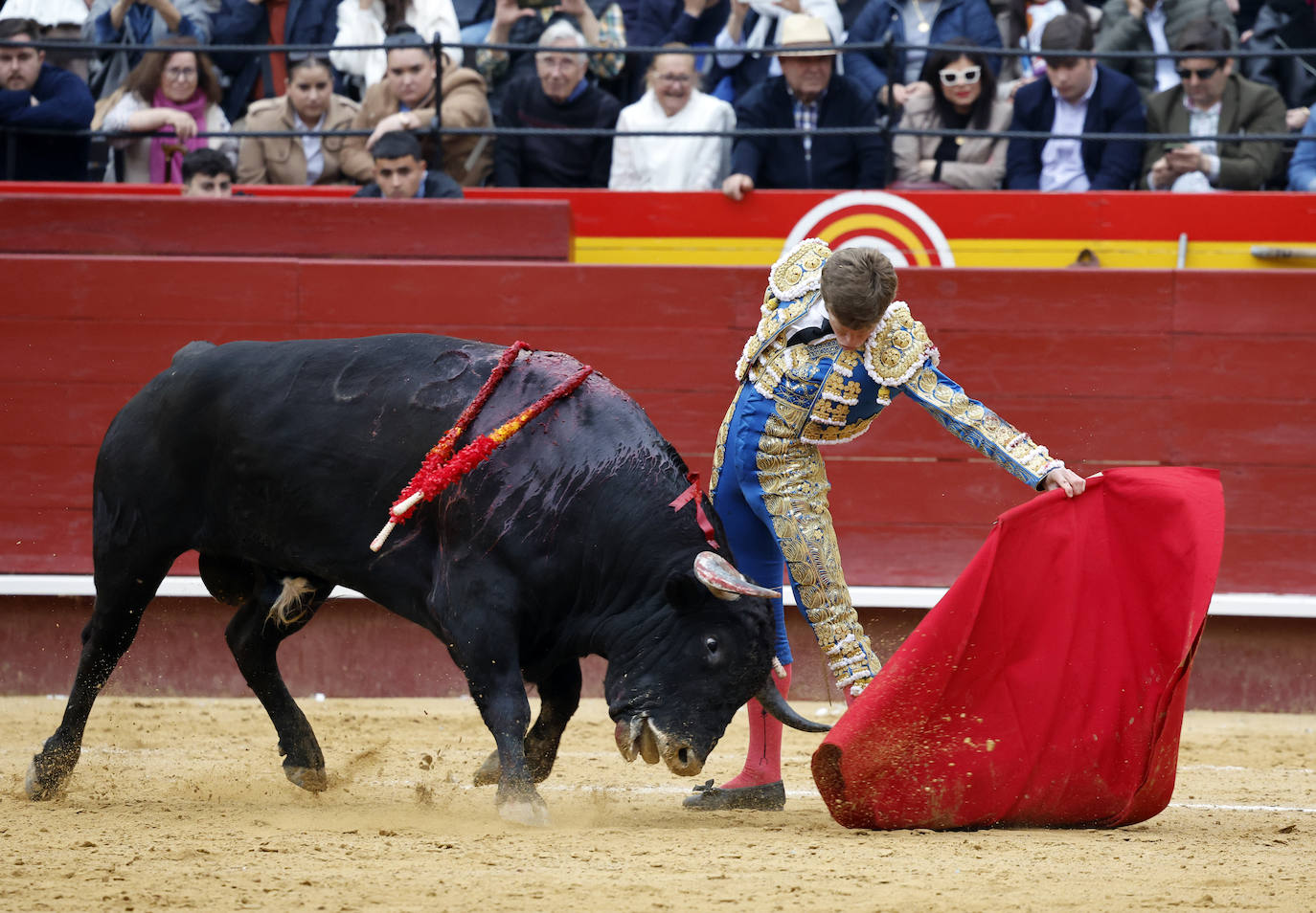 Feria de Fallas: Borja Jiménez, Cayetano y Juan Ortega