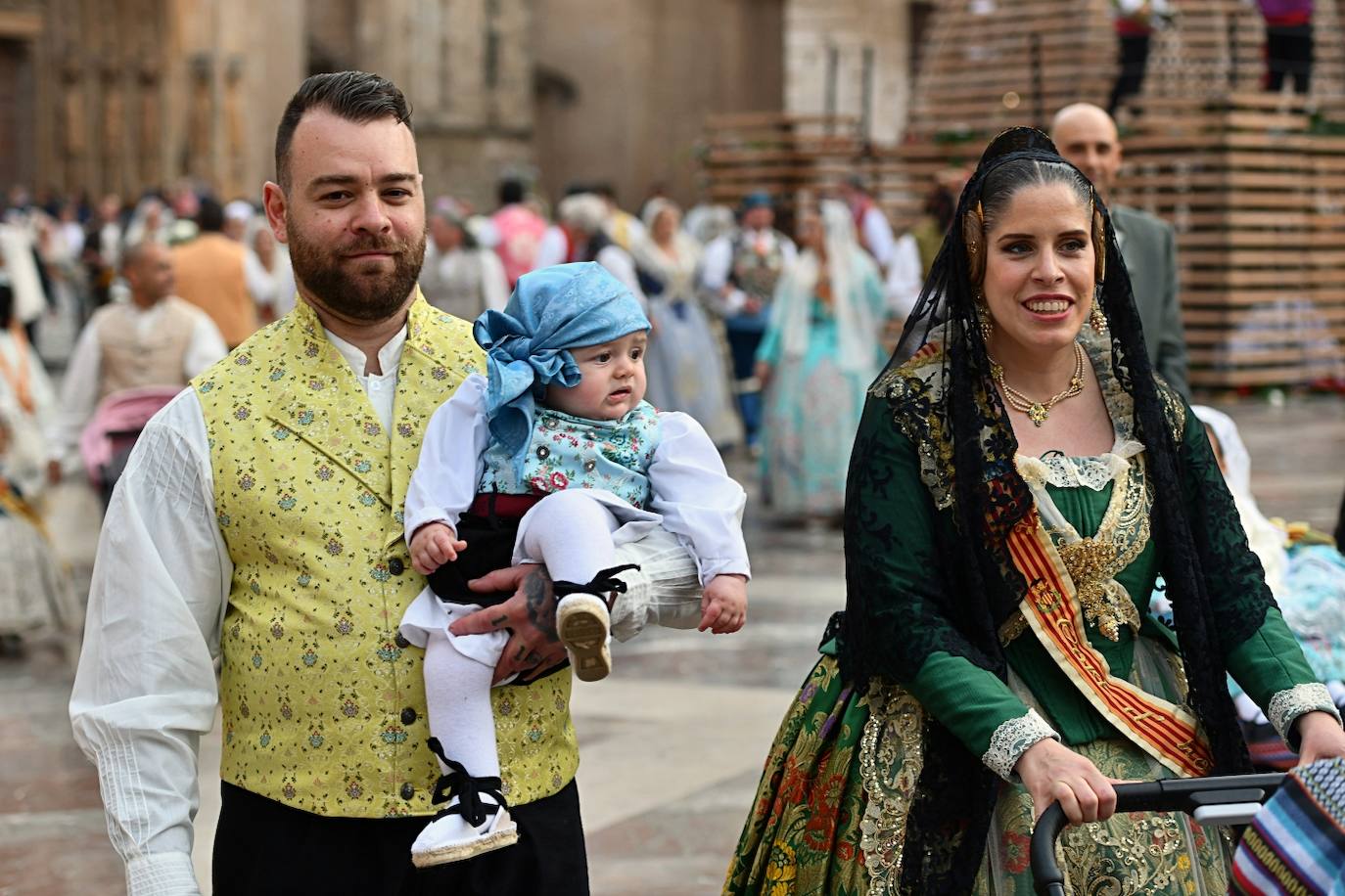 Búscate en la Ofrenda de las Fallas 2024: domingo 17 de marzo