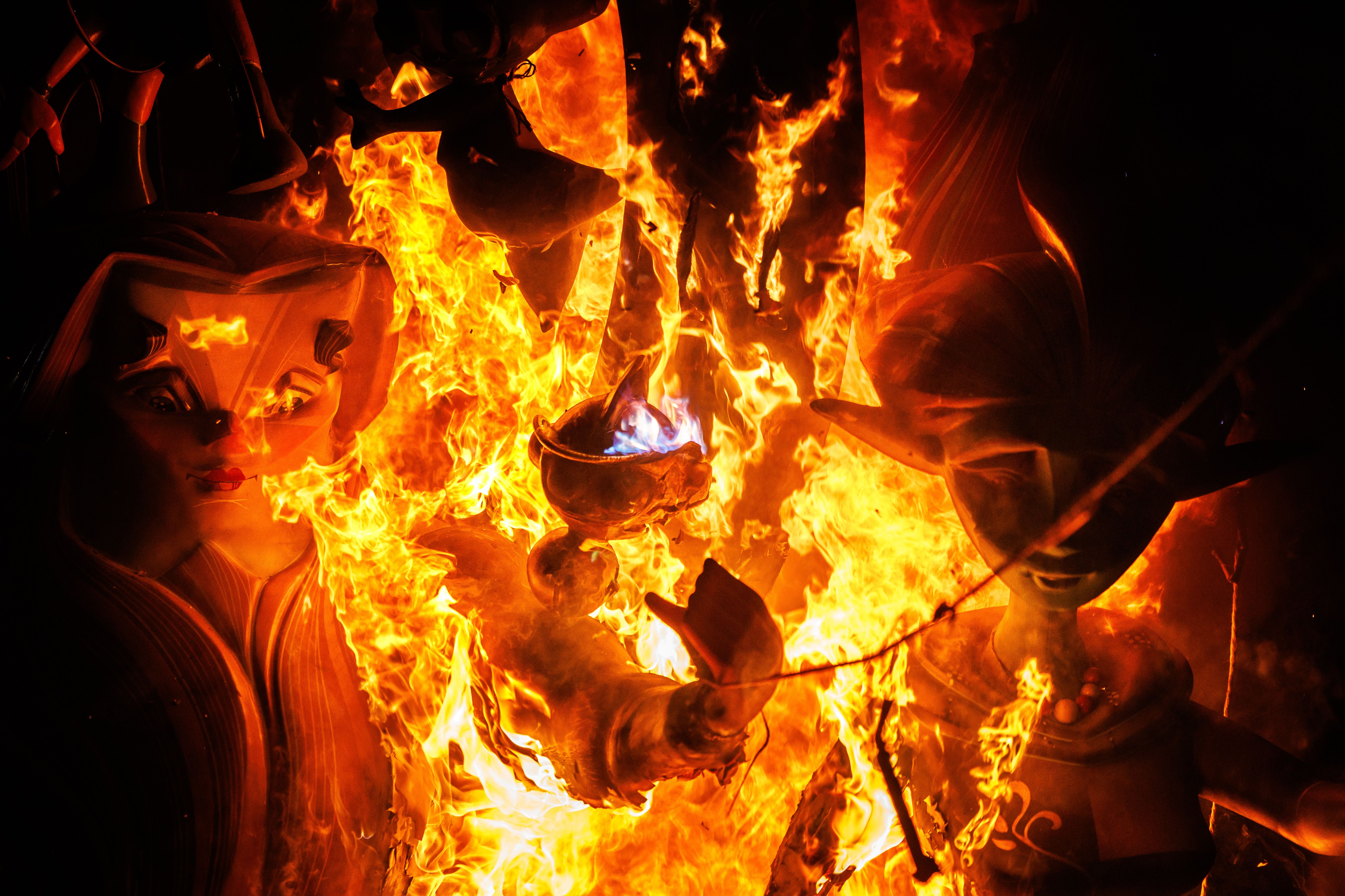 La cremà infantil arranca la noche del fuego