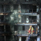 Los afectados del incendio de Campanar denuncian la posible imprudencia grave de los agentes de la edificación