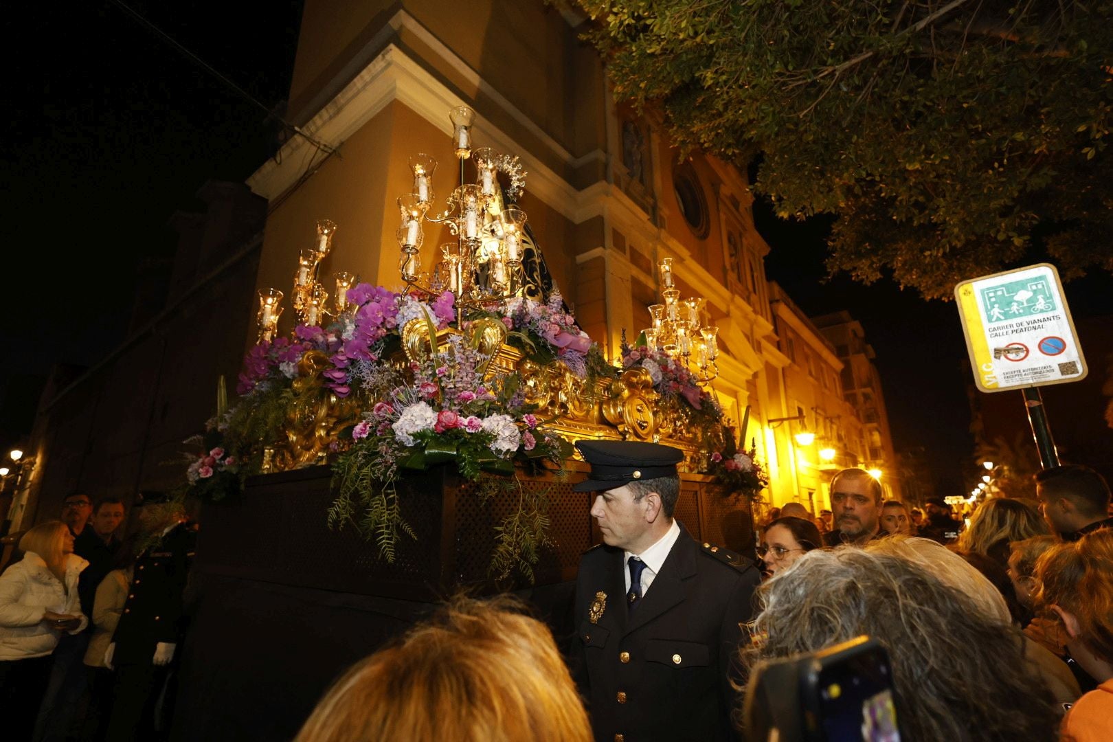 Procesión de los Granaderos de la Virgen en Valencia