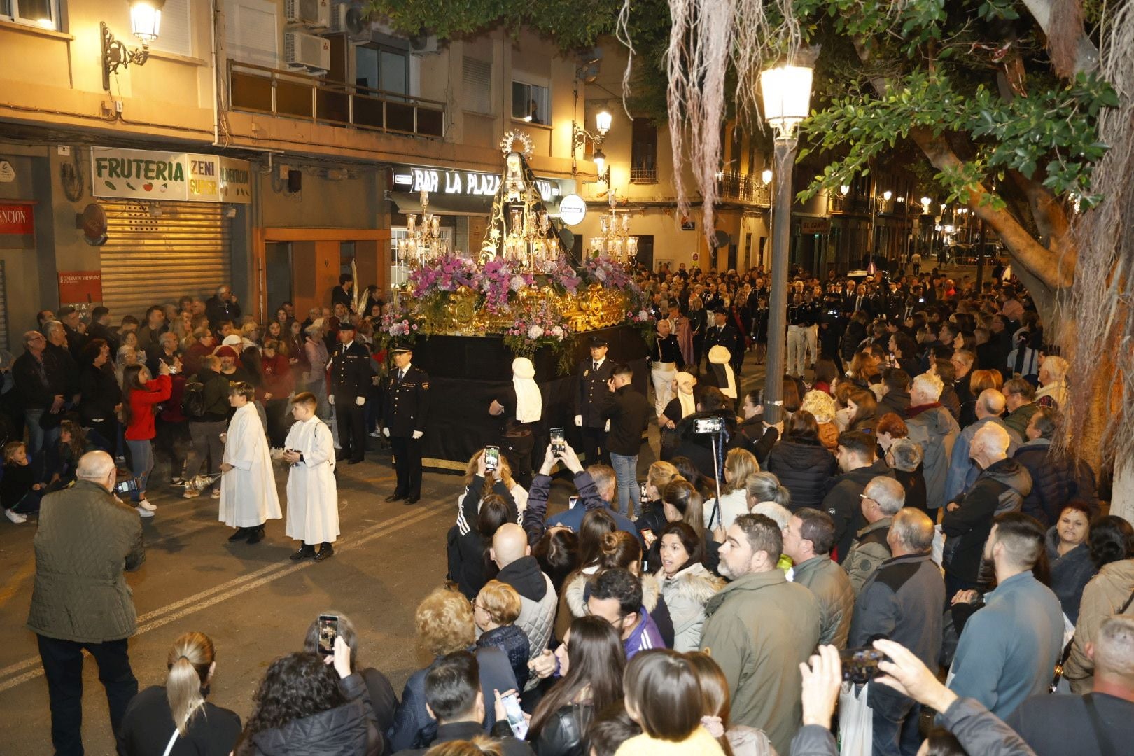 Procesión de los Granaderos de la Virgen en Valencia