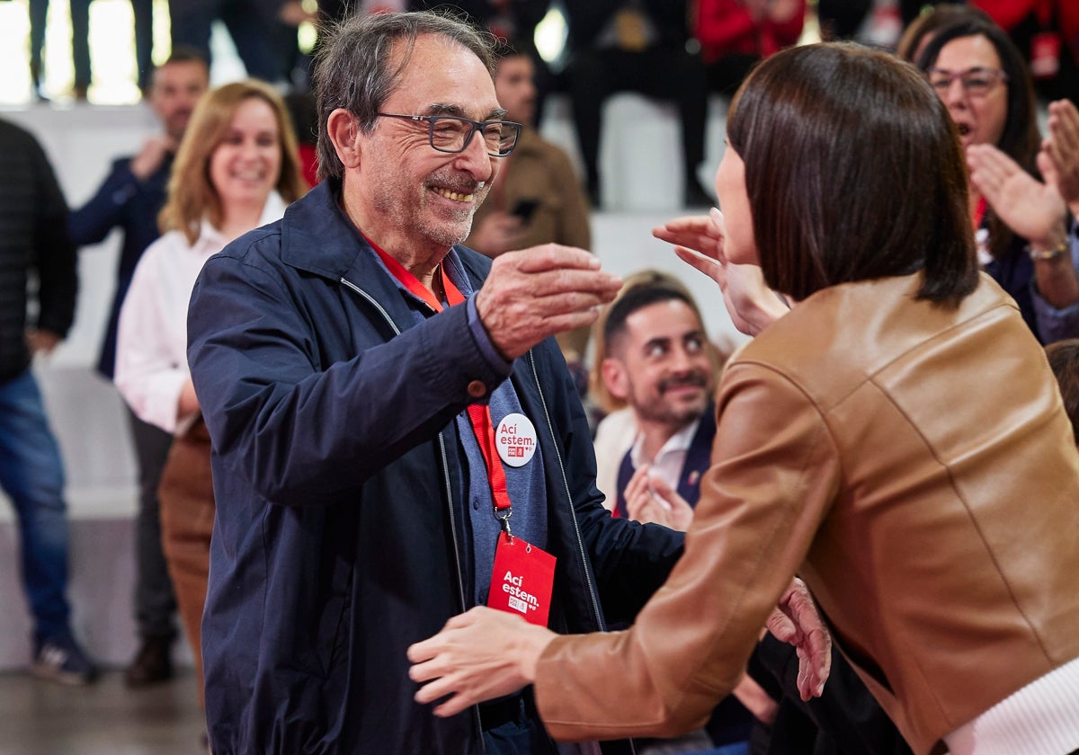 Ángel Franco saluda este domingo a Diana Morant.