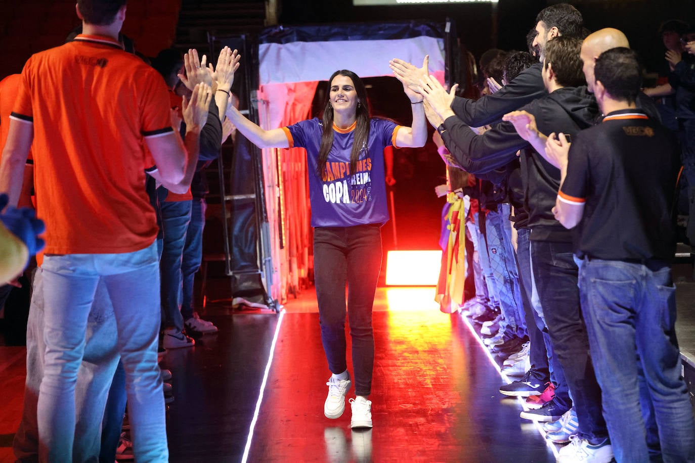 Celebración del Valencia Basket Femenino tras ganar la Copa de la Reina