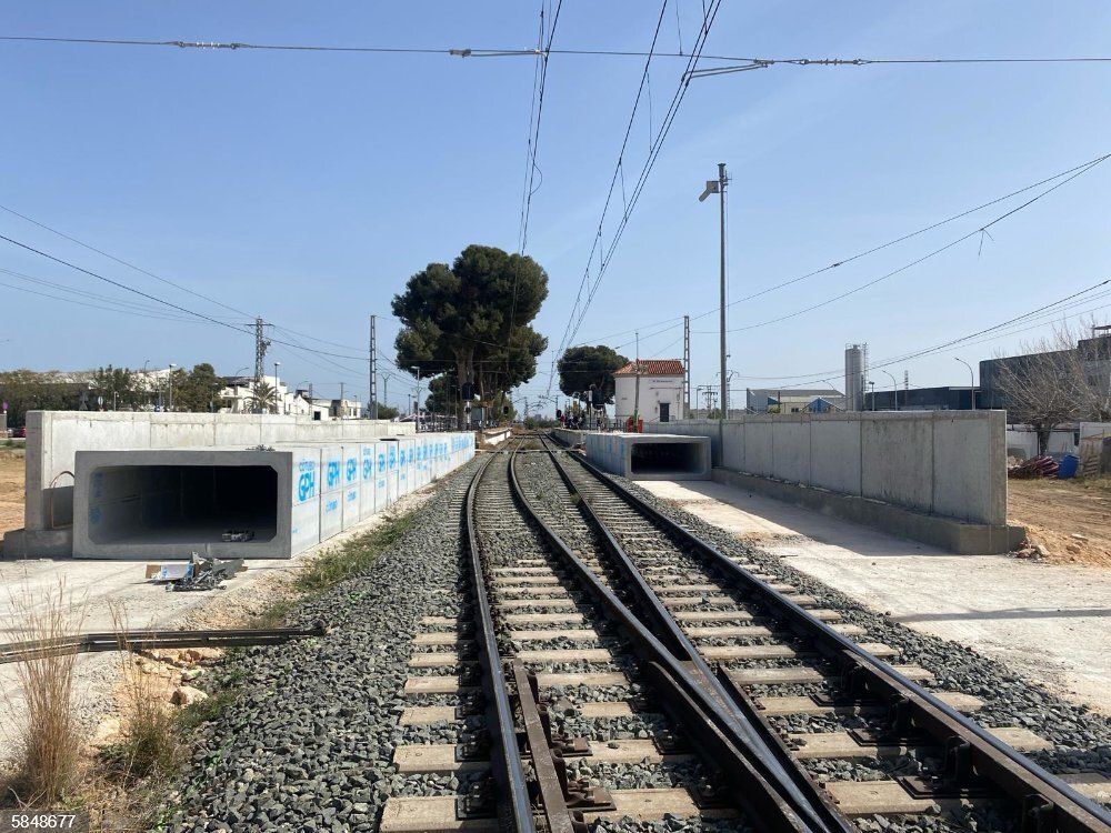 FGV interrumpe por obras la circulación entre Paterna y Llíria de la Línea 2 de Metrovalencia.