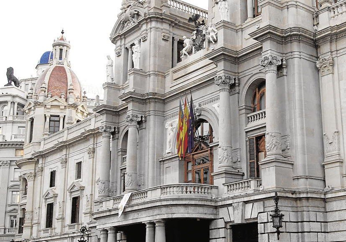 Fachada del Ayuntamiento de Valencia.