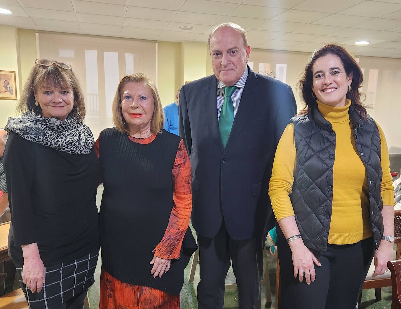 Joanne McCabe, Fina Ferrer, Julio Aguado y Ana Ibáñez.