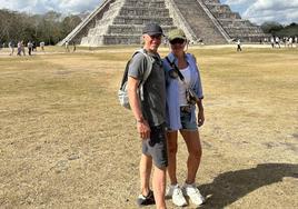 Rosa García y su marido, Javier Sagrera, en México.