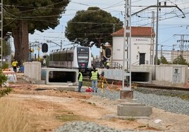 Obras en la parada de metro Fuente del Jarro.