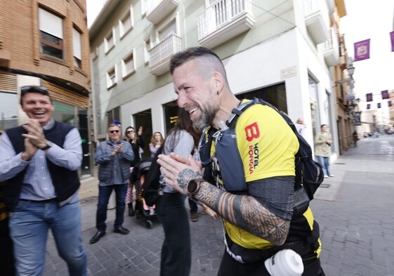 Miguel Ángel García a su llegada a Gandia.