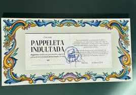Las fallas ganadoras de cada sección reciben su 'Pappeleta Indultada' para gestionar la venta de lotería