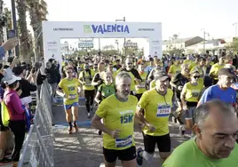 Participantes en la última edición de la 15K Valencia Abierta al Mar.