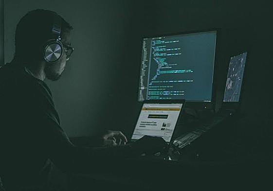 Un 'hacker' en una imagen de recurso.