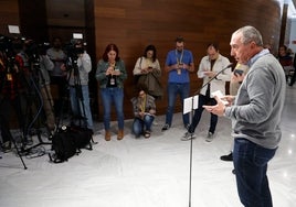 Baldoví, durante una comparecencia en Les Corts.