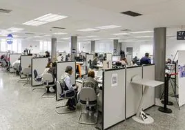 Oficinas de la Agencia Tributaria durante una campaña de la Renta, en una imagen de archivo.
