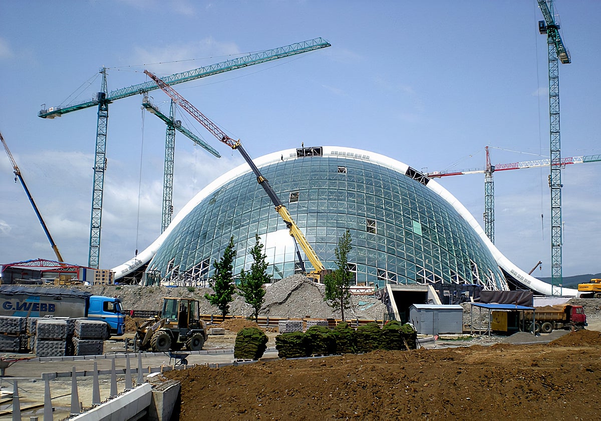 Imagen principal - El Parlamento valenciano de Georgia