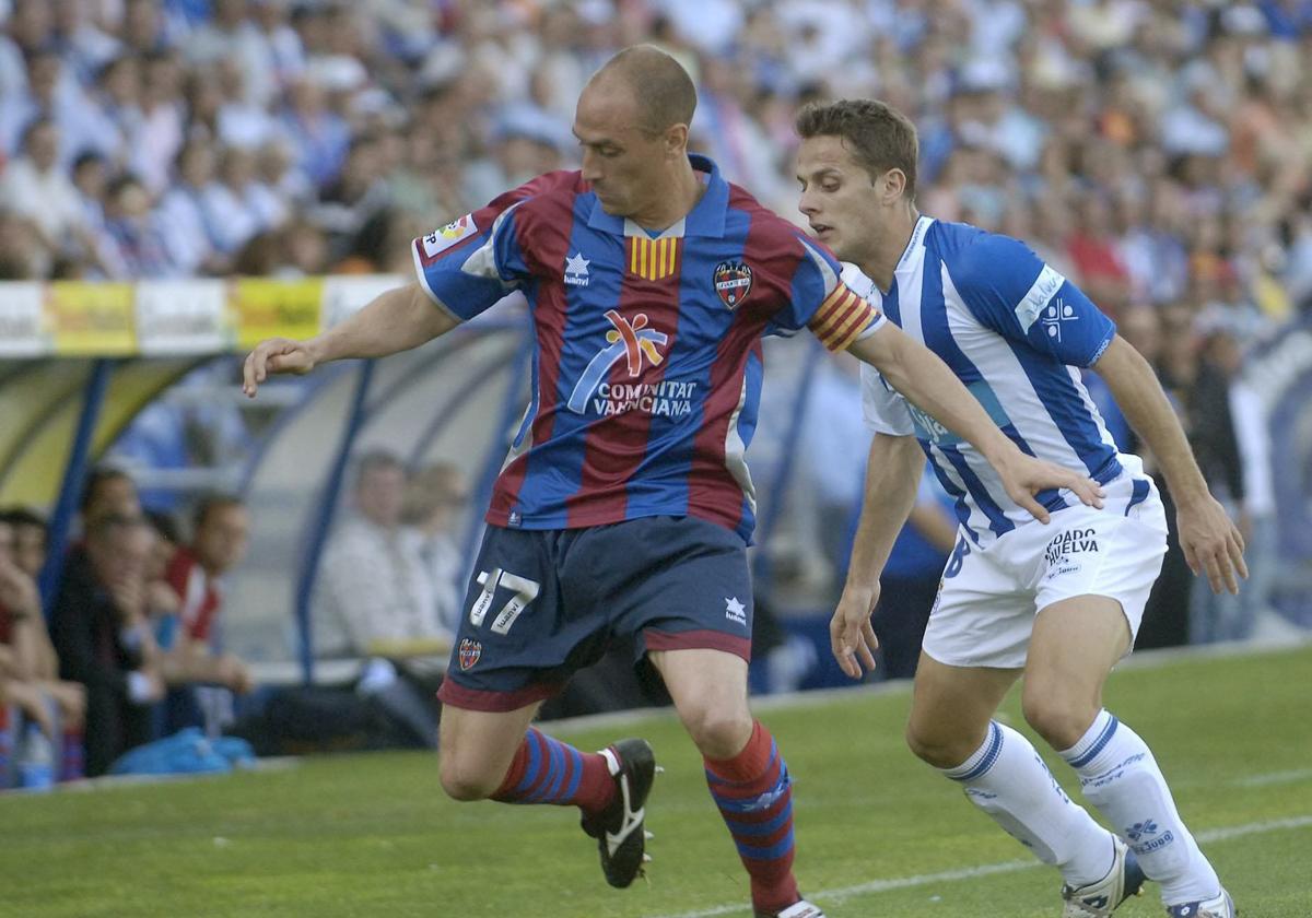 Rubiales en un partido con el Levante UD.