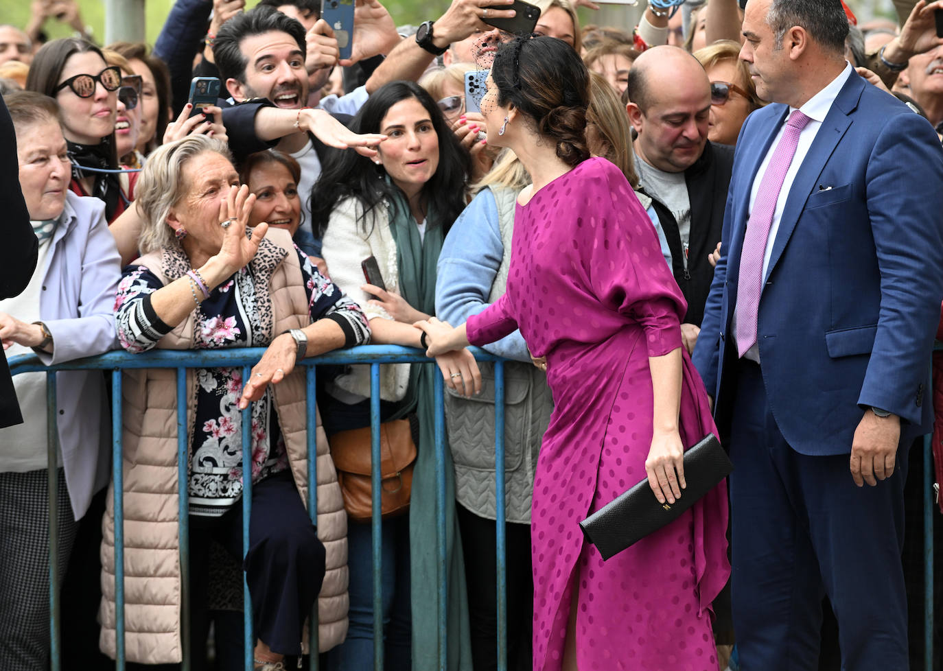 El económico look de Ayuso en la boda de Almeida