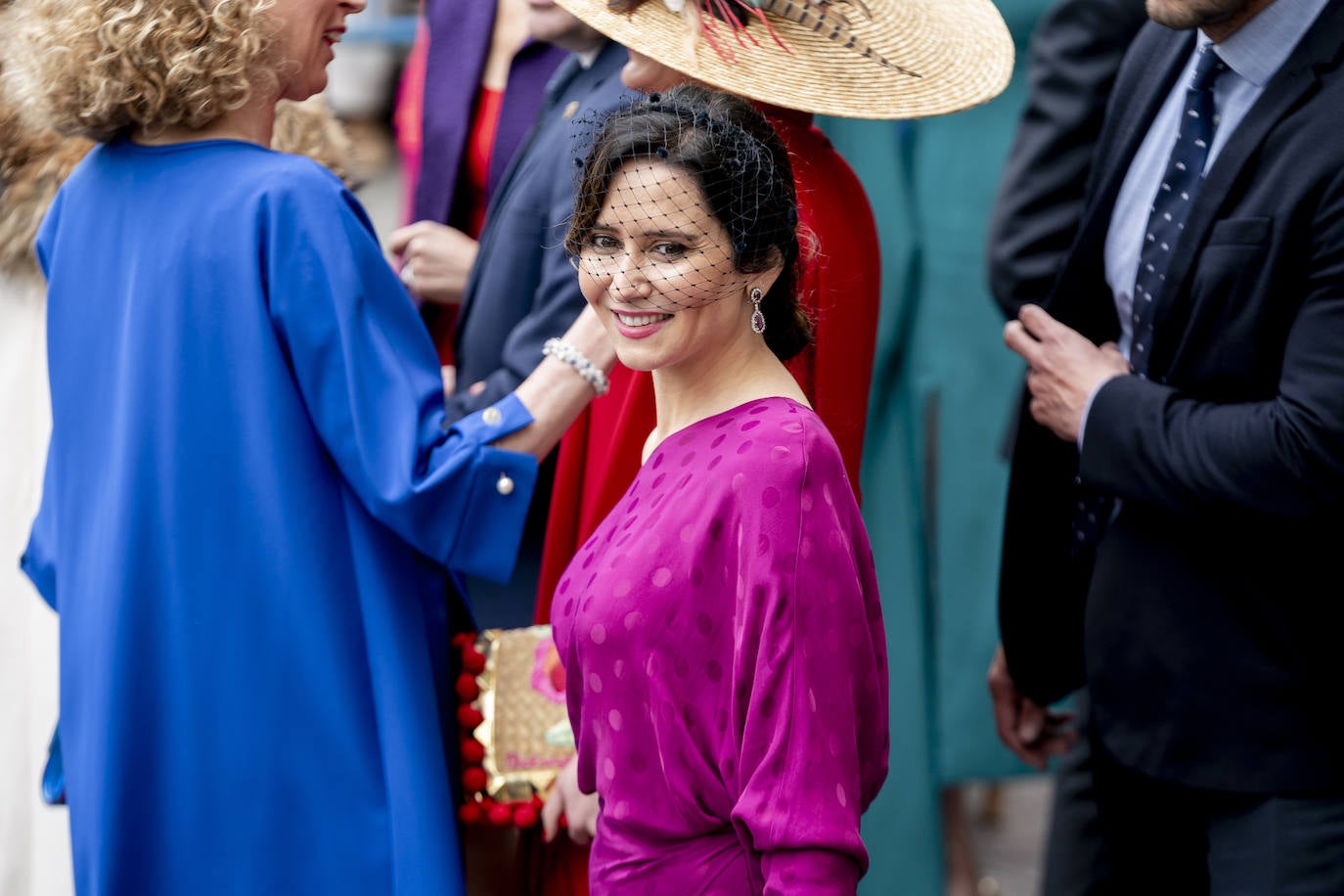 El económico look de Ayuso en la boda de Almeida