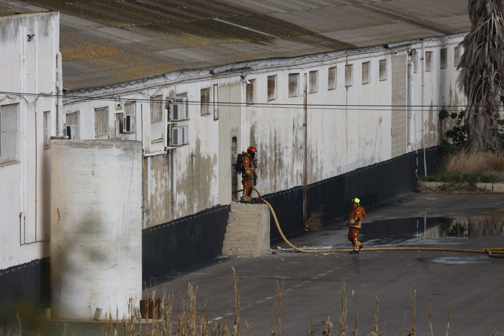 Incendio en una fábrica en Sollana